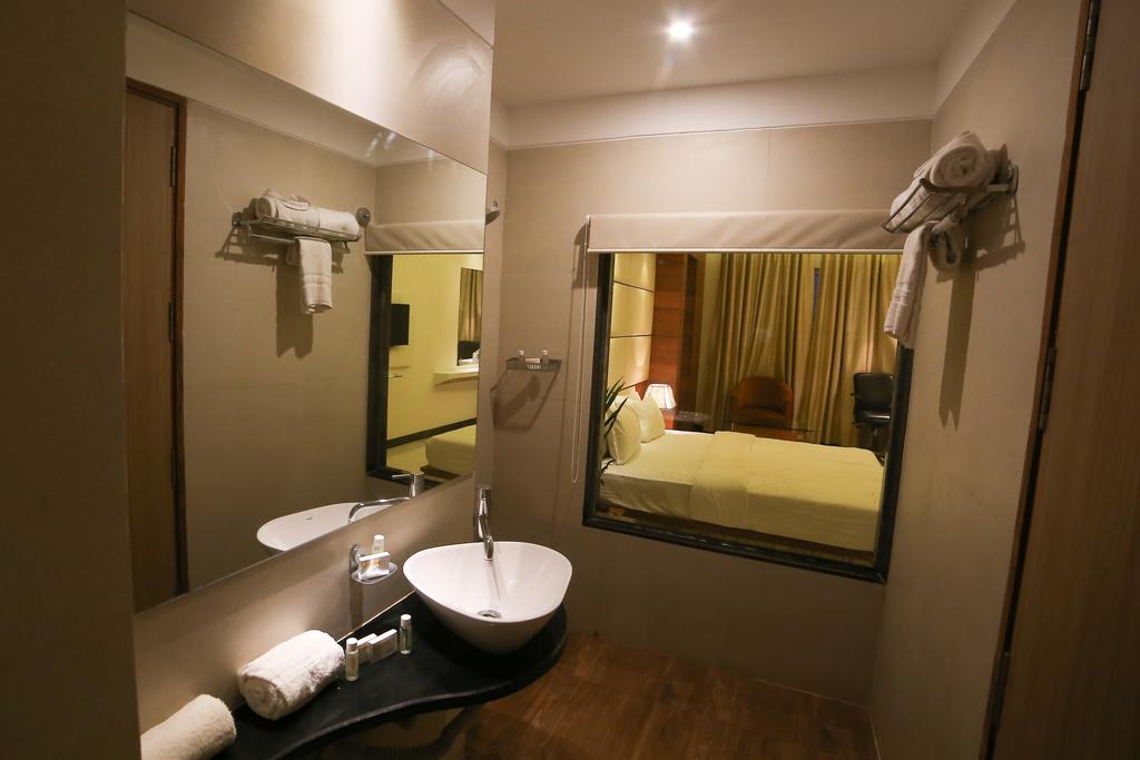 Meghdoot Hotel & Resort Ujjain Luaran gambar